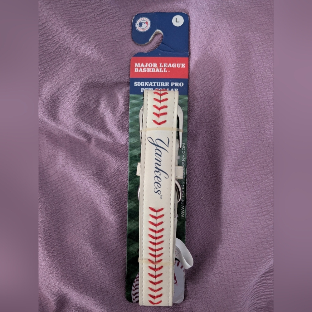 Yankees Dog Collar Size Large NWT